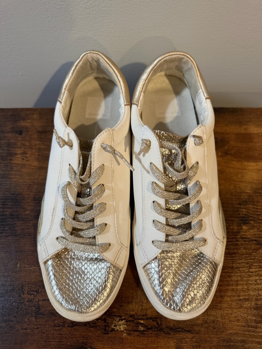 Dolce Vita White Sneakers with Metallic Gold Accents Women’s 9